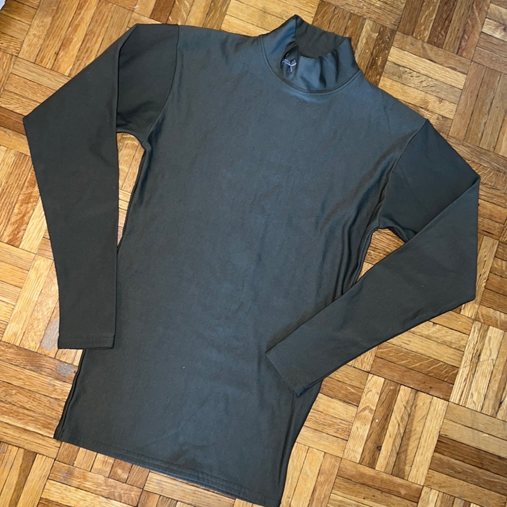 Under Armour women’s olive Coldgear mock neck long sleeve shirt Size Small